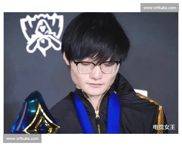 解说员吐槽选手“战术鬼才”，网友：这是在玩我吗